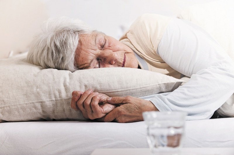 9 Best Pillows For Stomach And Back Sleepers 2020 Elderly Care